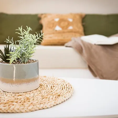 K-Nat By Nuka Homes Apartment *